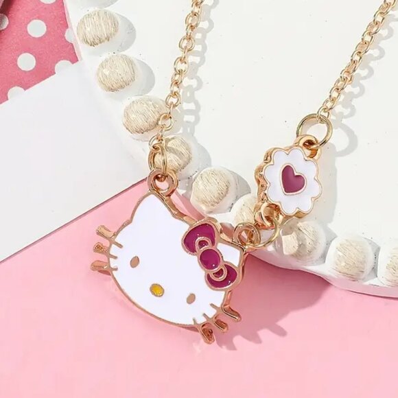 Hello Kitty Jewelry - Hello Kitty pendant in gold color